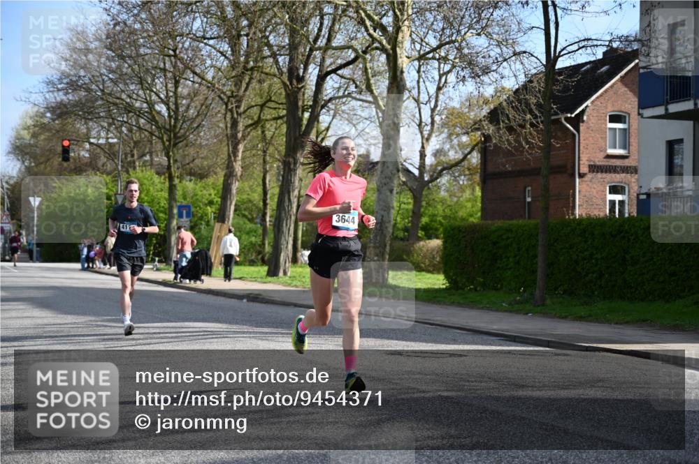 12.04.2026 - 45. Internationalen Wilhelmsburger Insellauf J. Mangold http://msf.ph/oto/9454371 12.04.2026 10:18:46 Ziel 4733, 4583, 4117, 3644, 2757, 5049, 2671, 2549, 3289, 5456, 2789 meine-sportfotos.de