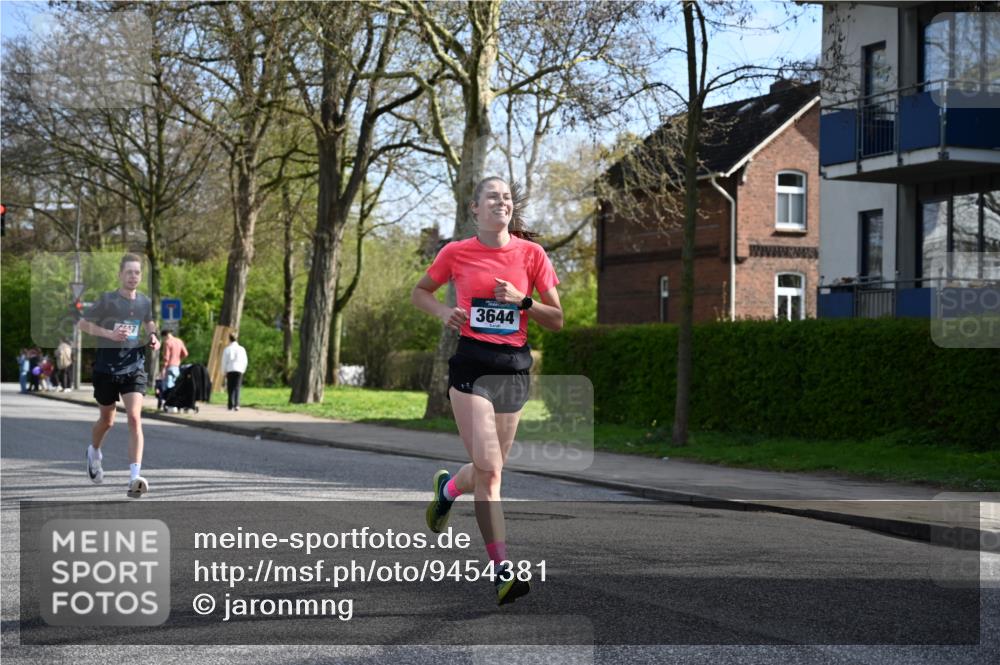 12.04.2026 - 45. Internationalen Wilhelmsburger Insellauf J. Mangold http://msf.ph/oto/9454381 12.04.2026 10:18:47 Ziel 4733, 4583, 4117, 3644, 2757, 5049, 2671, 2549, 3289, 5456, 2789 meine-sportfotos.de