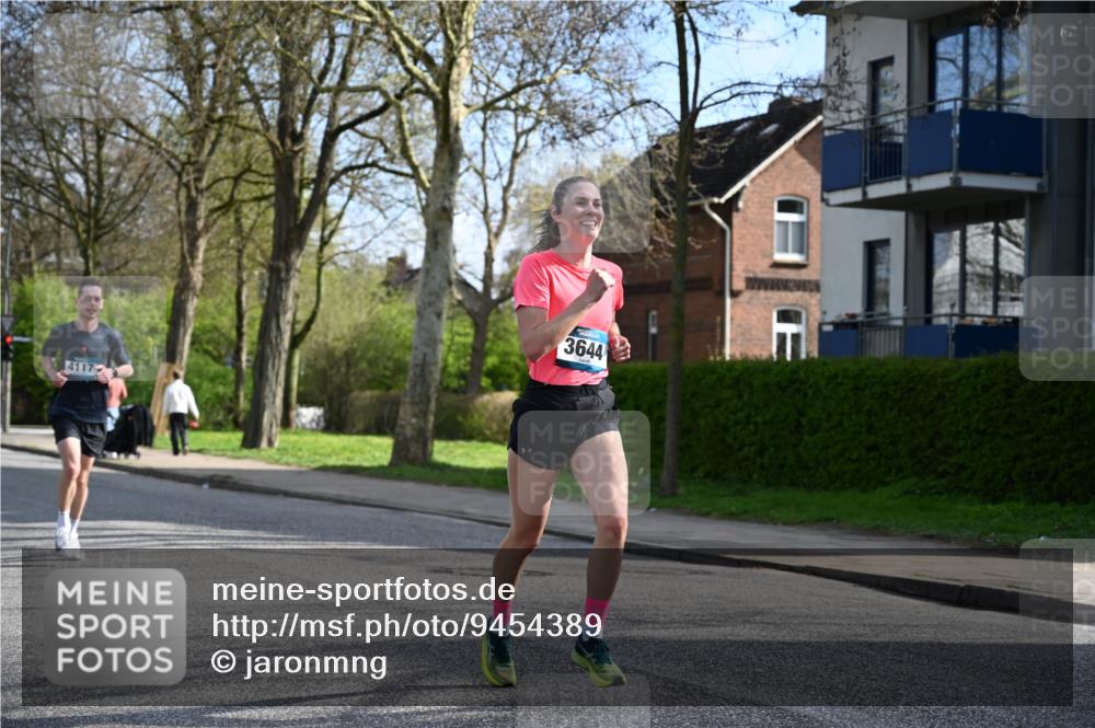 12.04.2026 - 45. Internationalen Wilhelmsburger Insellauf J. Mangold http://msf.ph/oto/9454389 12.04.2026 10:18:47 Ziel 4733, 4583, 4117, 3644, 2757, 5049, 2671, 2549, 3289, 5456, 2789 meine-sportfotos.de