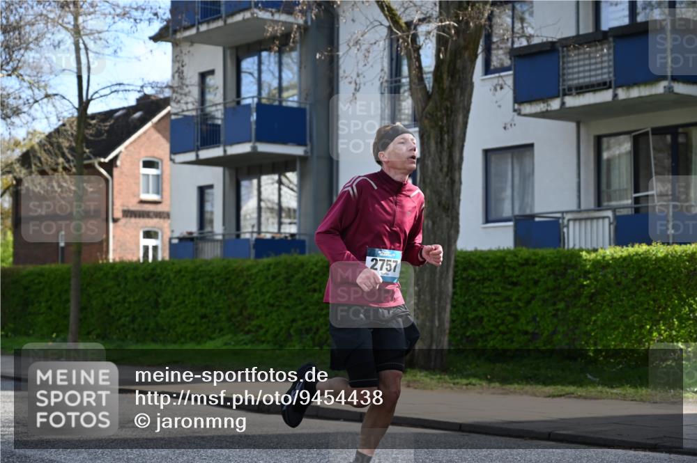 12.04.2026 - 45. Internationalen Wilhelmsburger Insellauf J. Mangold http://msf.ph/oto/9454438 12.04.2026 10:19:01 Ziel 2757, 5049, 2671, 2549, 3289, 5456, 2789, 5652 meine-sportfotos.de