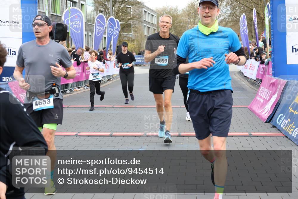 12.04.2026 - 45. Internationalen Wilhelmsburger Insellauf Strokosch-Dieckow http://msf.ph/oto/9454514 12.04.2026 13:04:45 Ziel 4600, 5474, 4653, 5420, 5599, 5620, 4951, 4115, 4351, 4125 meine-sportfotos.de