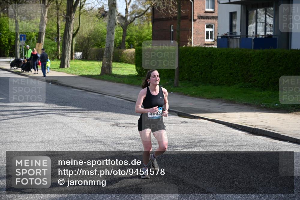12.04.2026 - 45. Internationalen Wilhelmsburger Insellauf J. Mangold http://msf.ph/oto/9454578 12.04.2026 10:20:57 Ziel 3134, 3208, 2212, 4003, 5591, 2127, 3099, 2253 meine-sportfotos.de