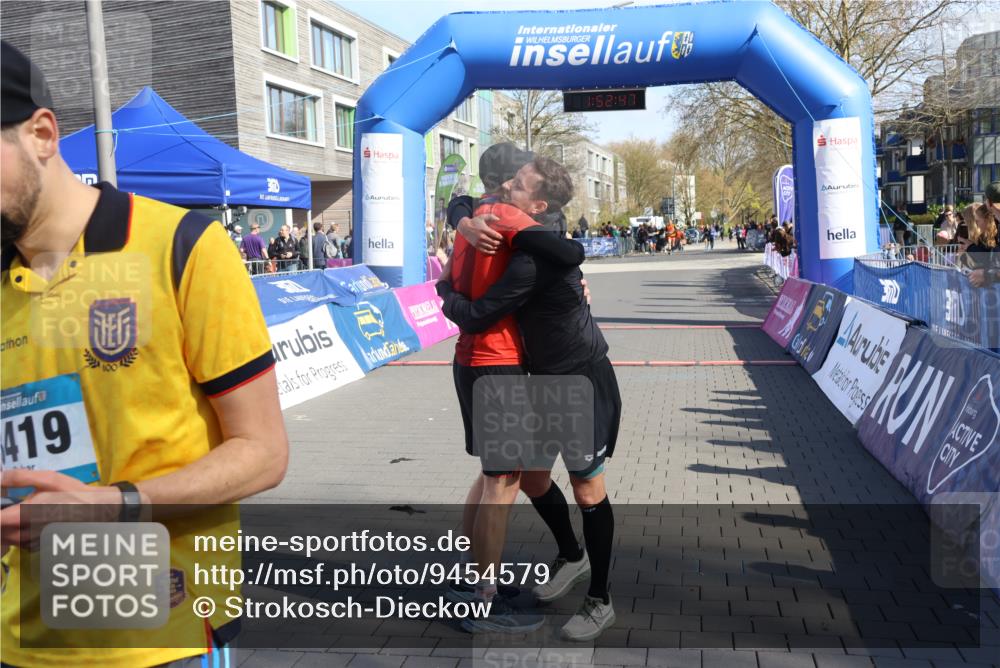 12.04.2026 - 45. Internationalen Wilhelmsburger Insellauf Strokosch-Dieckow http://msf.ph/oto/9454579 12.04.2026 10:42:45 Ziel  meine-sportfotos.de