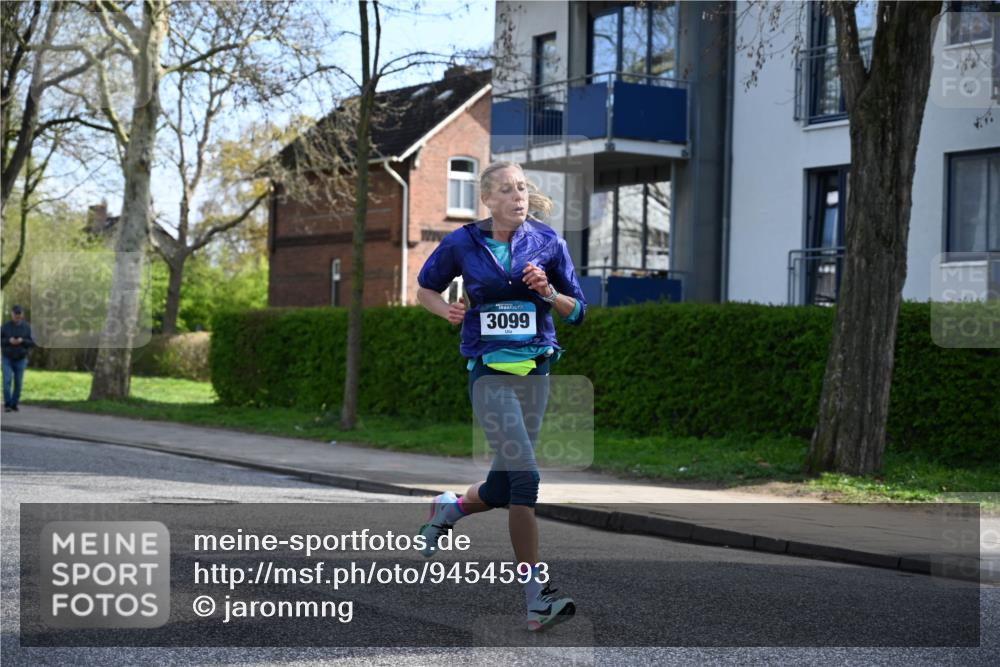 12.04.2026 - 45. Internationalen Wilhelmsburger Insellauf J. Mangold http://msf.ph/oto/9454593 12.04.2026 10:21:21 Ziel 2127, 3099, 2253, 3137, 3930, 3317, 3771 meine-sportfotos.de