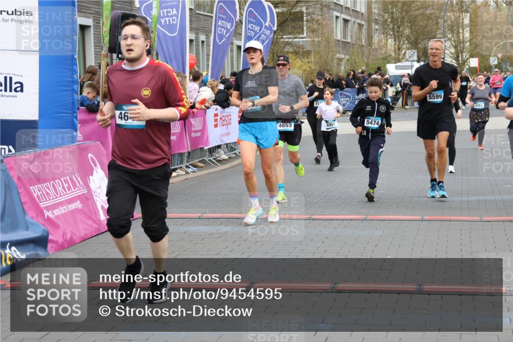 12.04.2026 - 45. Internationalen Wilhelmsburger Insellauf Strokosch-Dieckow http://msf.ph/oto/9454595 12.04.2026 13:04:41 Ziel 5257, 4647, 5565, 4600, 5474, 4653, 5420, 5599, 5620, 4951, 4115 meine-sportfotos.de