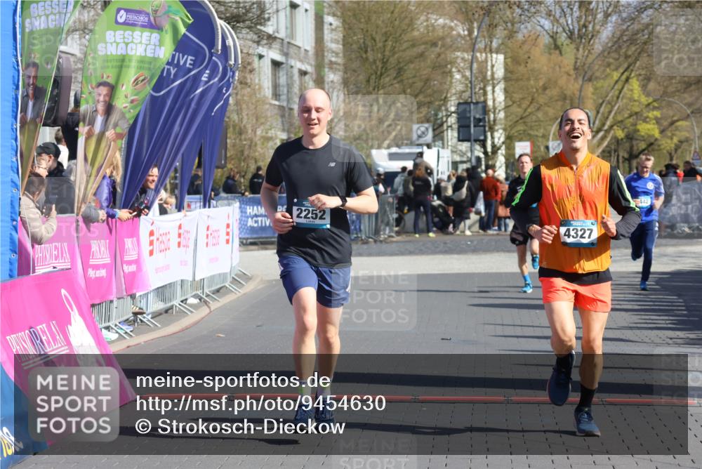 12.04.2026 - 45. Internationalen Wilhelmsburger Insellauf Strokosch-Dieckow http://msf.ph/oto/9454630 12.04.2026 10:42:55 Ziel 2252 meine-sportfotos.de