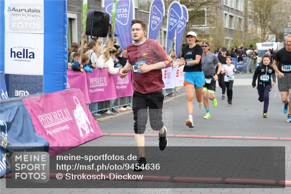 12.04.2026 - 45. Internationalen Wilhelmsburger Insellauf Strokosch-Dieckow http://msf.ph/oto/9454636 12.04.2026 13:04:41 Ziel 5257, 4647, 5565, 4600, 5474, 4653, 5420, 5599, 5620, 4951, 4115 meine-sportfotos.de