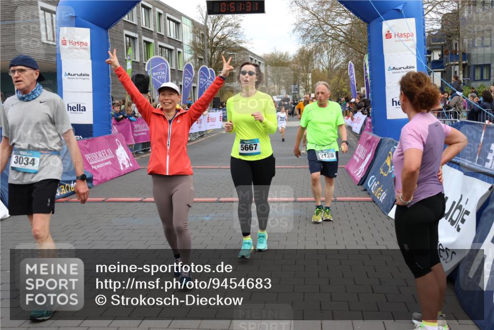 12.04.2026 - 45. Internationalen Wilhelmsburger Insellauf Strokosch-Dieckow http://msf.ph/oto/9454683 12.04.2026 13:04:31 Ziel 5469, 2128, 5667, 2089, 3870, 5193, 2307 meine-sportfotos.de