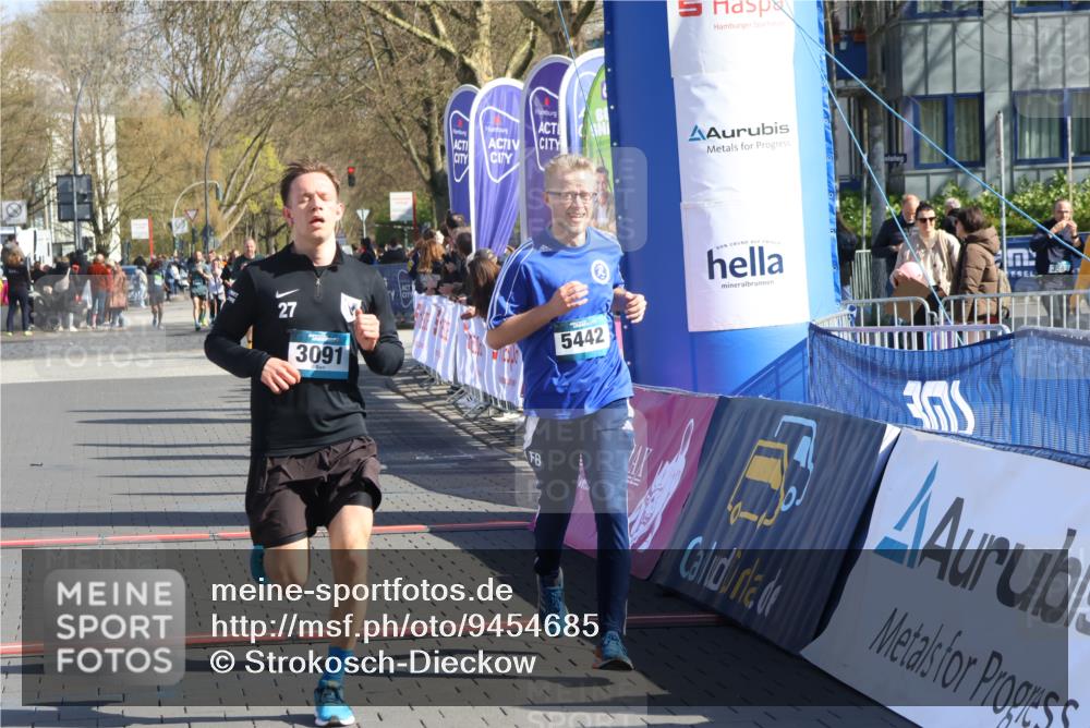 12.04.2026 - 45. Internationalen Wilhelmsburger Insellauf Strokosch-Dieckow http://msf.ph/oto/9454685 12.04.2026 10:43:00 Ziel 3091, 5442 meine-sportfotos.de