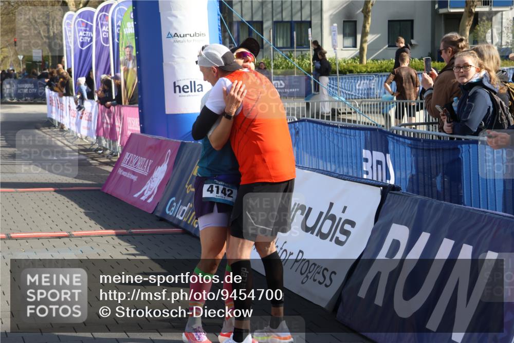 12.04.2026 - 45. Internationalen Wilhelmsburger Insellauf Strokosch-Dieckow http://msf.ph/oto/9454700 12.04.2026 10:30:15 Ziel 4511, 5459 meine-sportfotos.de