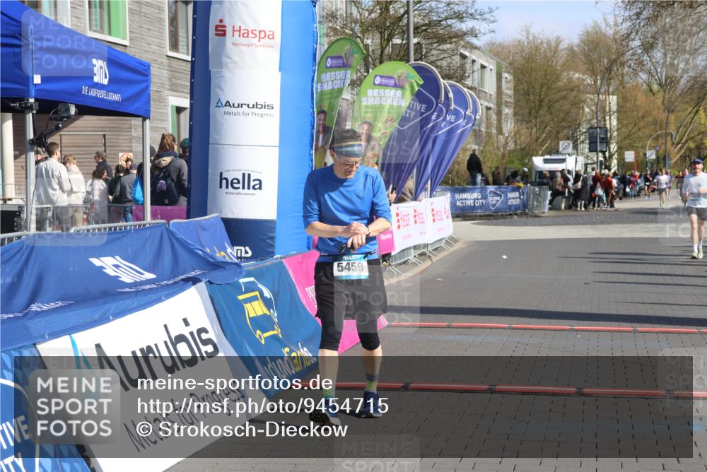 12.04.2026 - 45. Internationalen Wilhelmsburger Insellauf Strokosch-Dieckow http://msf.ph/oto/9454715 12.04.2026 10:30:17 Ziel 4511, 5459 meine-sportfotos.de