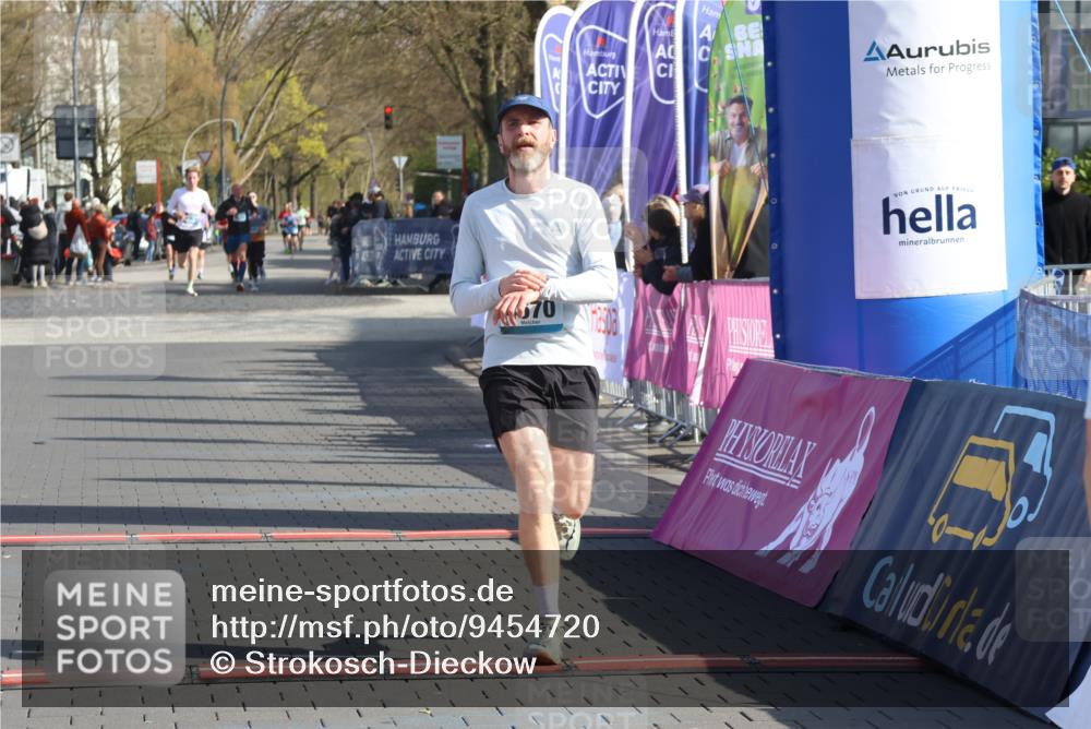 12.04.2026 - 45. Internationalen Wilhelmsburger Insellauf Strokosch-Dieckow http://msf.ph/oto/9454720 12.04.2026 10:30:22 Ziel 4670 meine-sportfotos.de