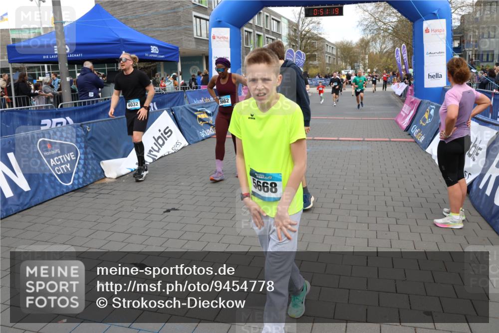 12.04.2026 - 45. Internationalen Wilhelmsburger Insellauf Strokosch-Dieckow http://msf.ph/oto/9454778 12.04.2026 13:04:19 Ziel 5252, 4032, 4345, 2369, 3768, 5155 meine-sportfotos.de