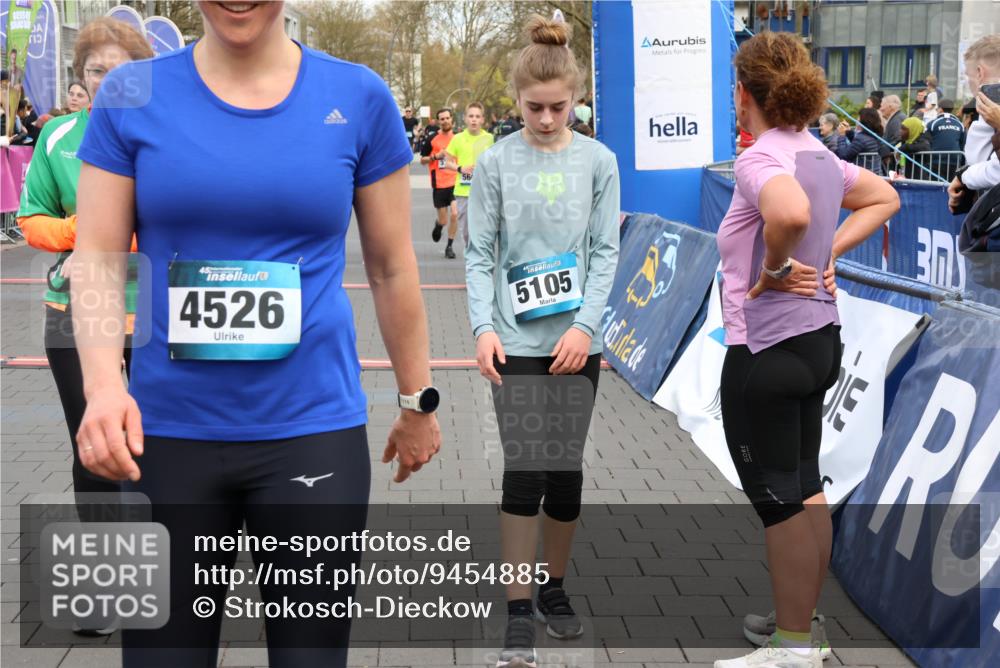 12.04.2026 - 45. Internationalen Wilhelmsburger Insellauf Strokosch-Dieckow http://msf.ph/oto/9454885 12.04.2026 13:04:08 Ziel 4217, 5433, 5430, 5105, 2580, 2412, 5448, 5150, 5668, 5198, 4372, 3737, 3736, 4373, 3883 meine-sportfotos.de