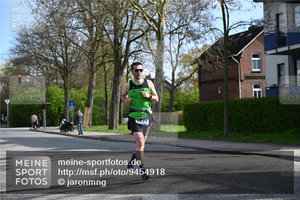 12.04.2026 - 45. Internationalen Wilhelmsburger Insellauf J. Mangold http://msf.ph/oto/9454918 12.04.2026 10:22:40 Ziel 5561, 3963, 5271, 4384, 4291, 2383, 3776 meine-sportfotos.de