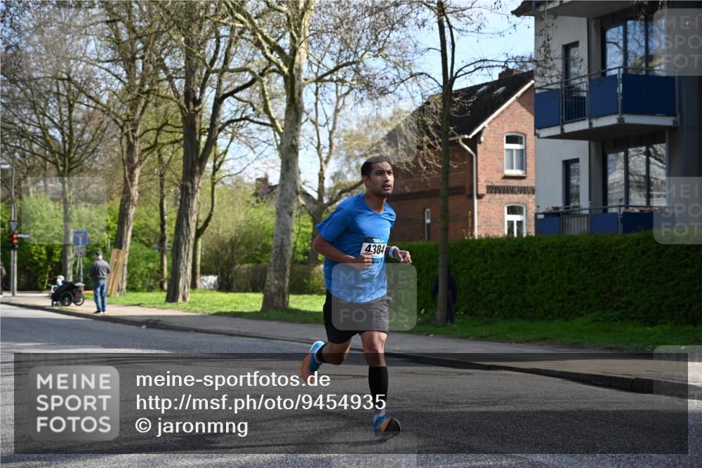 12.04.2026 - 45. Internationalen Wilhelmsburger Insellauf J. Mangold http://msf.ph/oto/9454935 12.04.2026 10:22:56 Ziel 4384, 4291, 2383, 3776, 5812, 4953, 5237, 4381 meine-sportfotos.de