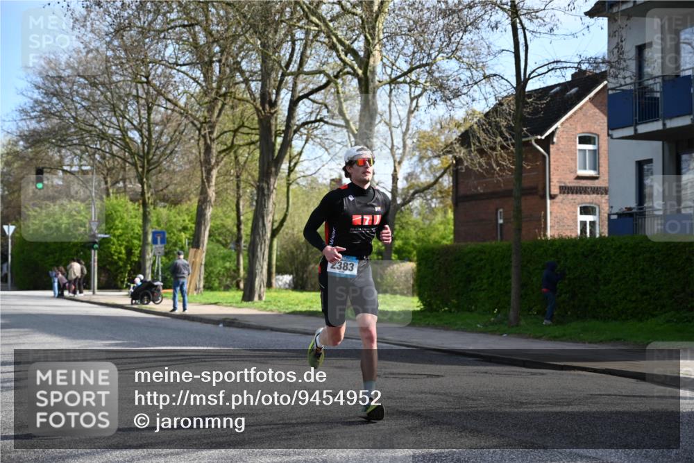 12.04.2026 - 45. Internationalen Wilhelmsburger Insellauf J. Mangold http://msf.ph/oto/9454952 12.04.2026 10:23:00 Ziel 4384, 4291, 2383, 3776, 5812, 4953, 5237, 4381, 4566 meine-sportfotos.de
