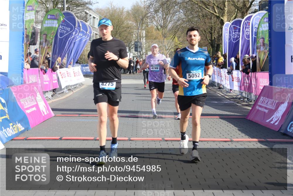 12.04.2026 - 45. Internationalen Wilhelmsburger Insellauf Strokosch-Dieckow http://msf.ph/oto/9454985 12.04.2026 10:30:39 Ziel 3845, 5052, 4275, 4748, 4749, 3081 meine-sportfotos.de