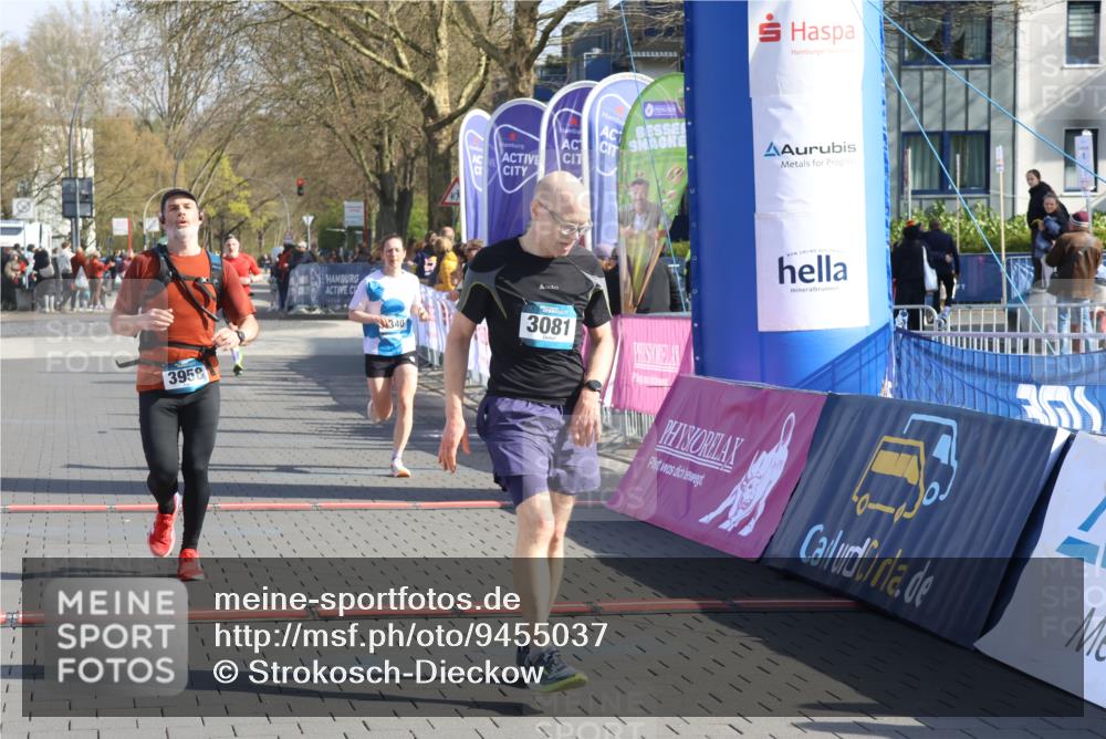 12.04.2026 - 45. Internationalen Wilhelmsburger Insellauf Strokosch-Dieckow http://msf.ph/oto/9455037 12.04.2026 10:30:45 Ziel 3081, 3958, 4340 meine-sportfotos.de