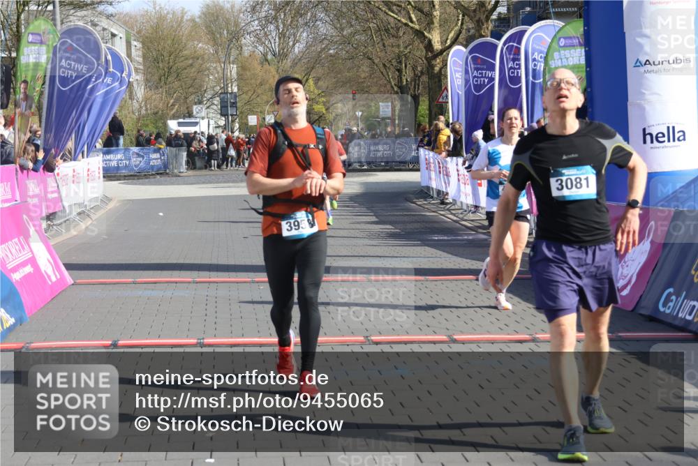 12.04.2026 - 45. Internationalen Wilhelmsburger Insellauf Strokosch-Dieckow http://msf.ph/oto/9455065 12.04.2026 10:30:46 Ziel 3081, 3958, 4340, 2317 meine-sportfotos.de