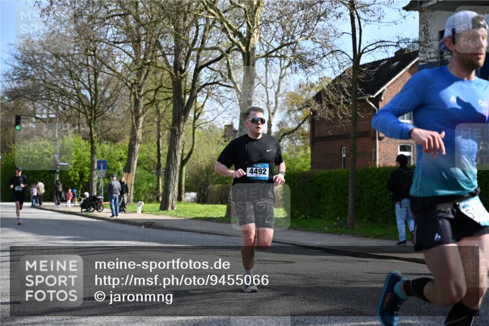 12.04.2026 - 45. Internationalen Wilhelmsburger Insellauf J. Mangold http://msf.ph/oto/9455066 12.04.2026 10:23:42 Ziel 5237, 4381, 4566, 3561, 4492, 5684, 3476, 2702, 3351, 3351, 3813, 4052 meine-sportfotos.de