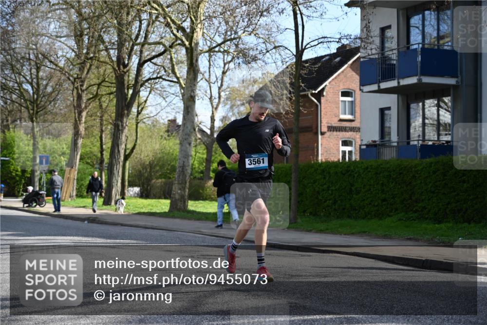 12.04.2026 - 45. Internationalen Wilhelmsburger Insellauf J. Mangold http://msf.ph/oto/9455073 12.04.2026 10:23:46 Ziel 4566, 3561, 4492, 5684, 3476, 2702, 3351, 3813, 4052 meine-sportfotos.de