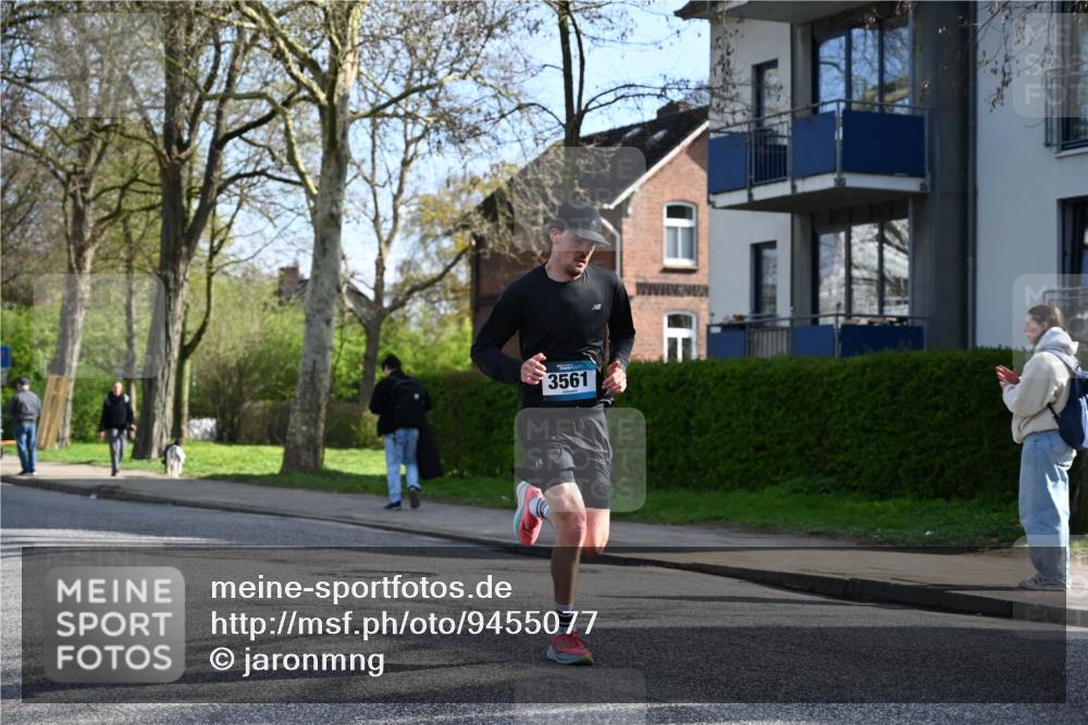 12.04.2026 - 45. Internationalen Wilhelmsburger Insellauf J. Mangold http://msf.ph/oto/9455077 12.04.2026 10:23:46 Ziel 4566, 3561, 4492, 5684, 3476, 2702, 3351, 3813, 4052 meine-sportfotos.de