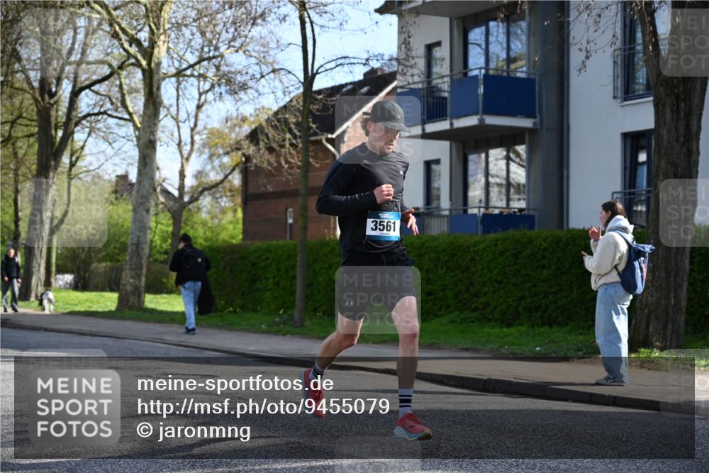 12.04.2026 - 45. Internationalen Wilhelmsburger Insellauf J. Mangold http://msf.ph/oto/9455079 12.04.2026 10:23:47 Ziel 3561, 4492, 5684, 3476, 2702, 3351, 3813, 4052 meine-sportfotos.de