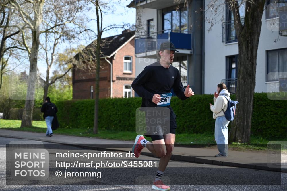 12.04.2026 - 45. Internationalen Wilhelmsburger Insellauf J. Mangold http://msf.ph/oto/9455081 12.04.2026 10:23:47 Ziel 3561, 4492, 5684, 3476, 2702, 3351, 3813, 4052 meine-sportfotos.de