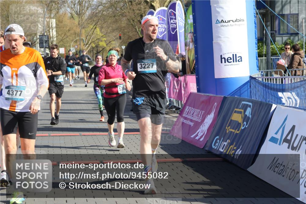 12.04.2026 - 45. Internationalen Wilhelmsburger Insellauf Strokosch-Dieckow http://msf.ph/oto/9455082 12.04.2026 10:43:31 Ziel 2406, 4377, 3086, 3227, 4974, 5705, 2189, 5697, 2813 meine-sportfotos.de