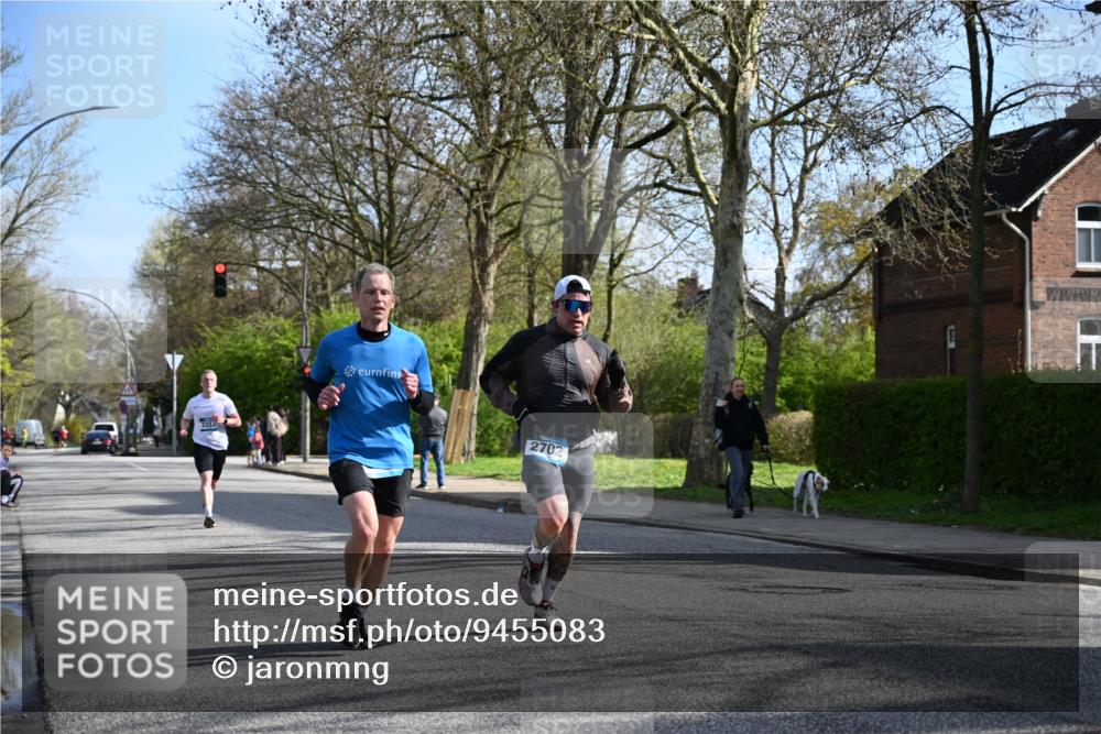 12.04.2026 - 45. Internationalen Wilhelmsburger Insellauf J. Mangold http://msf.ph/oto/9455083 12.04.2026 10:23:55 Ziel 3476, 2702, 3351, 3813, 4052, 2595 meine-sportfotos.de