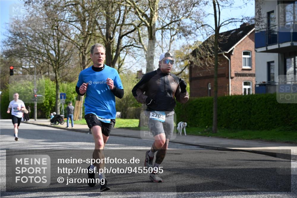 12.04.2026 - 45. Internationalen Wilhelmsburger Insellauf J. Mangold http://msf.ph/oto/9455095 12.04.2026 10:23:56 Ziel 3476, 2702, 3351, 3813, 3813, 4052, 2595 meine-sportfotos.de