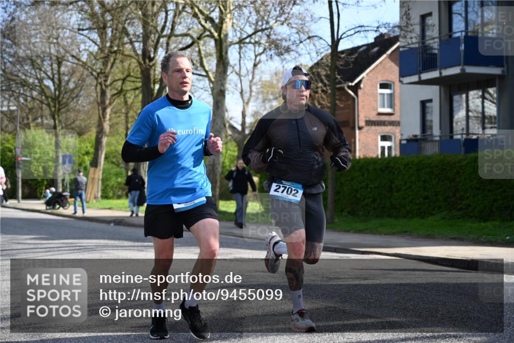 12.04.2026 - 45. Internationalen Wilhelmsburger Insellauf J. Mangold http://msf.ph/oto/9455099 12.04.2026 10:23:56 Ziel 3476, 2702, 3351, 3813, 3813, 4052, 2595 meine-sportfotos.de