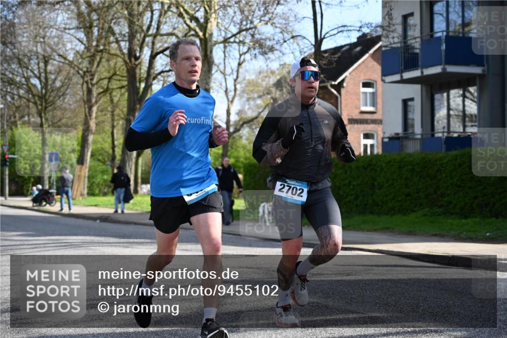12.04.2026 - 45. Internationalen Wilhelmsburger Insellauf J. Mangold http://msf.ph/oto/9455102 12.04.2026 10:23:56 Ziel 3476, 2702, 3351, 3813, 3813, 4052, 2595 meine-sportfotos.de