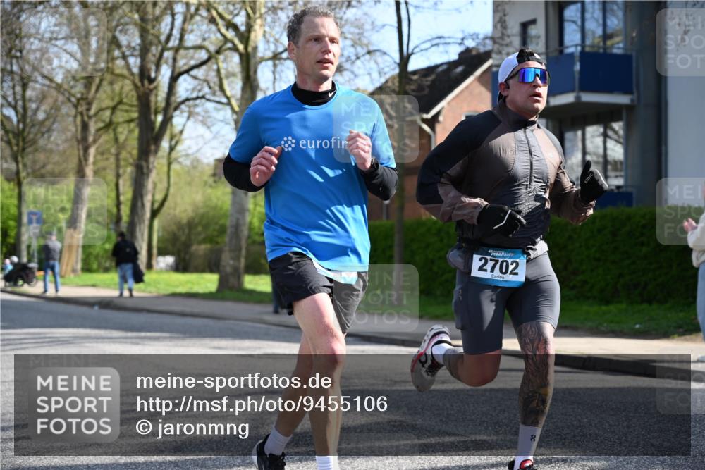 12.04.2026 - 45. Internationalen Wilhelmsburger Insellauf J. Mangold http://msf.ph/oto/9455106 12.04.2026 10:23:57 Ziel 3476, 2702, 3351, 3813, 4052, 2595 meine-sportfotos.de