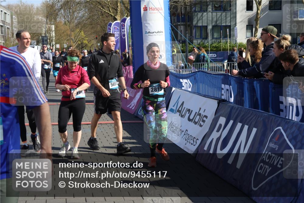 12.04.2026 - 45. Internationalen Wilhelmsburger Insellauf Strokosch-Dieckow http://msf.ph/oto/9455117 12.04.2026 10:43:36 Ziel 5705, 2189, 5697, 2813, 4931, 3565, 5337, 2102, 2656, 2104 meine-sportfotos.de