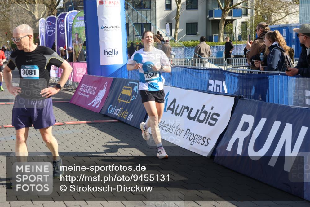 12.04.2026 - 45. Internationalen Wilhelmsburger Insellauf Strokosch-Dieckow http://msf.ph/oto/9455131 12.04.2026 10:30:48 Ziel 3958, 4340, 2317 meine-sportfotos.de