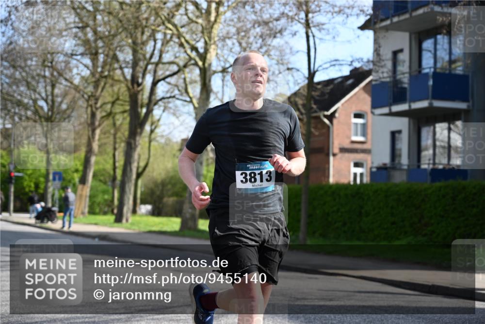 12.04.2026 - 45. Internationalen Wilhelmsburger Insellauf J. Mangold http://msf.ph/oto/9455140 12.04.2026 10:24:13 Ziel 3813, 4052, 2595, 4143, 5609, 4296 meine-sportfotos.de