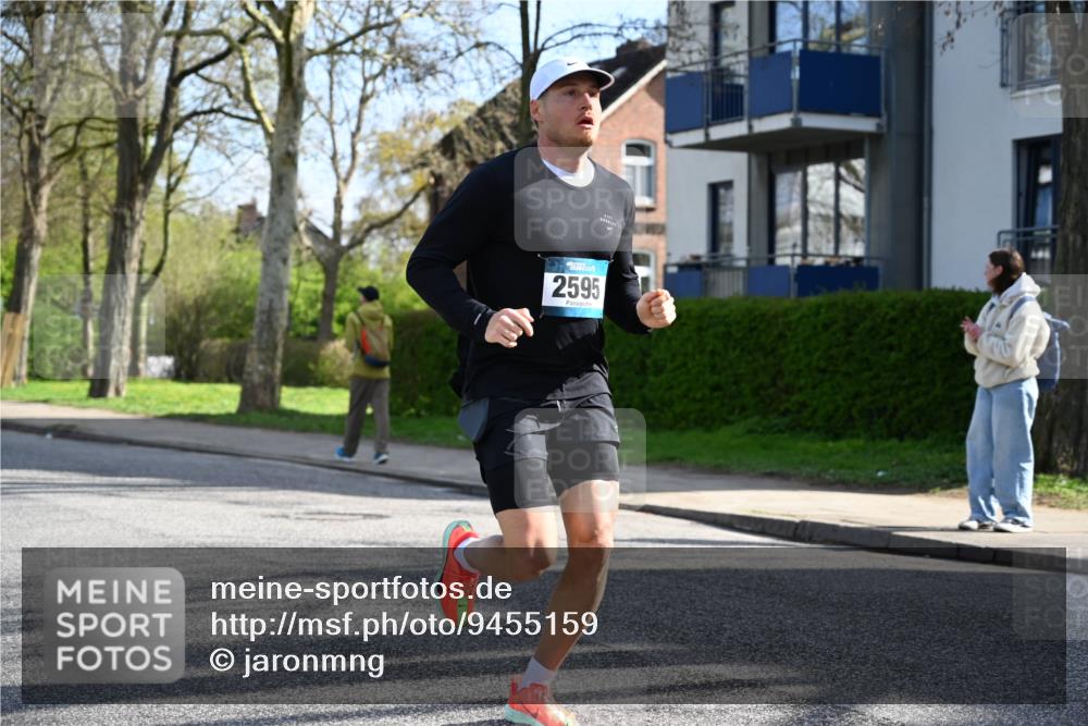 12.04.2026 - 45. Internationalen Wilhelmsburger Insellauf J. Mangold http://msf.ph/oto/9455159 12.04.2026 10:24:28 Ziel 4052, 2595, 4143, 5609, 4296, 3558, 3558, 4495, 5415, 5569 meine-sportfotos.de