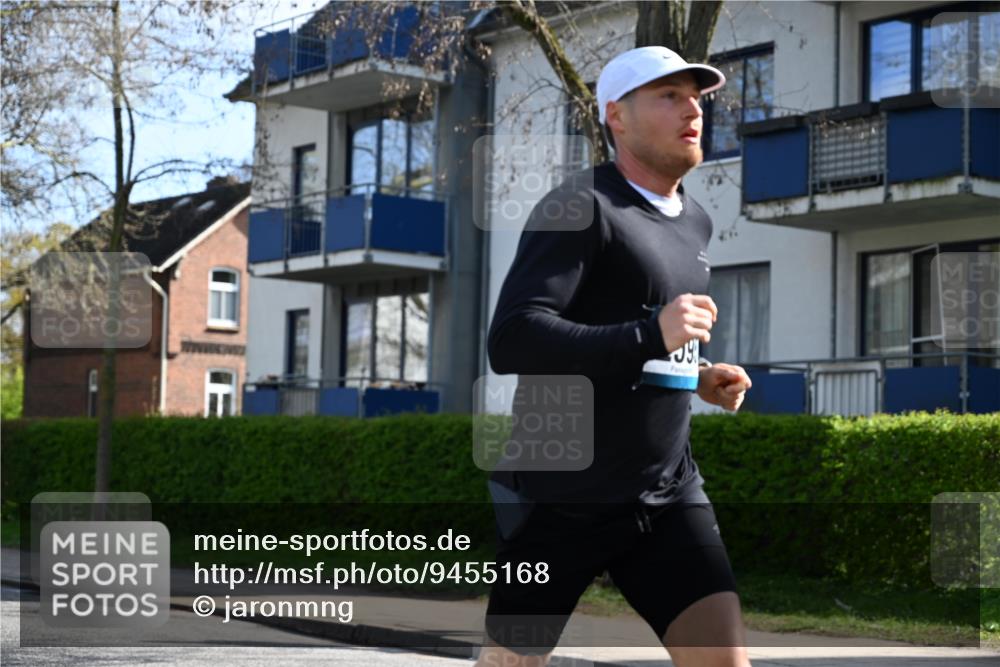 12.04.2026 - 45. Internationalen Wilhelmsburger Insellauf J. Mangold http://msf.ph/oto/9455168 12.04.2026 10:24:29 Ziel 4052, 2595, 4143, 5609, 4296, 3558, 4495, 4495, 5415, 5569 meine-sportfotos.de