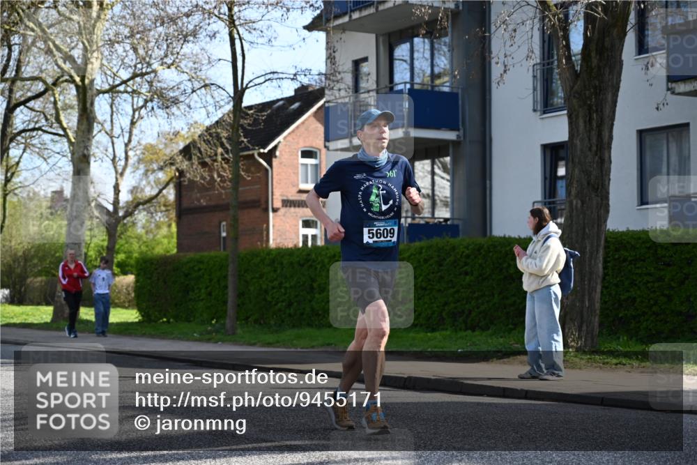 12.04.2026 - 45. Internationalen Wilhelmsburger Insellauf J. Mangold http://msf.ph/oto/9455171 12.04.2026 10:24:51 Ziel 5609, 4296, 3558, 4495, 5415, 5569, 3321, 5502, 3812 meine-sportfotos.de