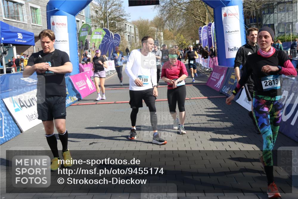 12.04.2026 - 45. Internationalen Wilhelmsburger Insellauf Strokosch-Dieckow http://msf.ph/oto/9455174 12.04.2026 10:43:37 Ziel 2189, 5697, 2813, 4931, 3565, 5337, 2102, 2656, 2104 meine-sportfotos.de