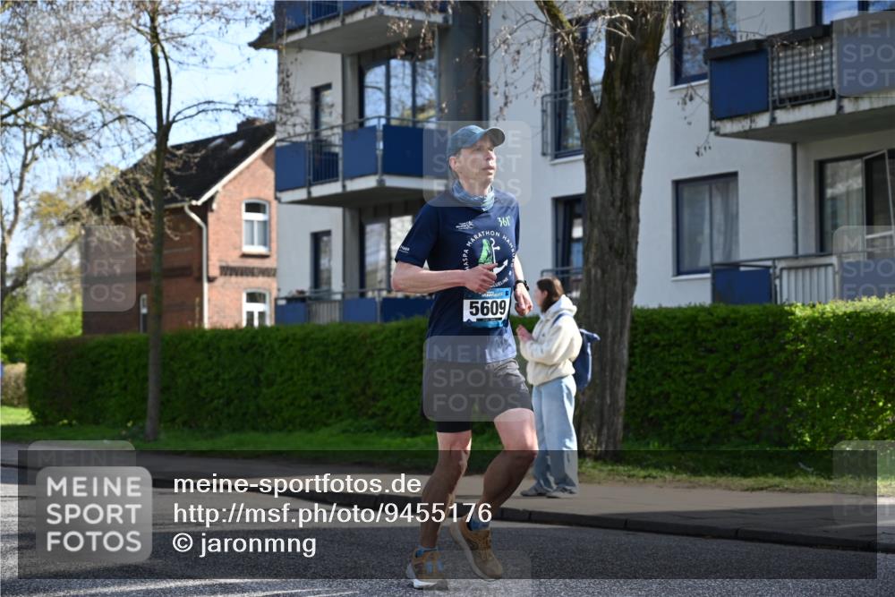 12.04.2026 - 45. Internationalen Wilhelmsburger Insellauf J. Mangold http://msf.ph/oto/9455176 12.04.2026 10:24:51 Ziel 5609, 4296, 3558, 4495, 5415, 5569, 3321, 5502, 3812 meine-sportfotos.de