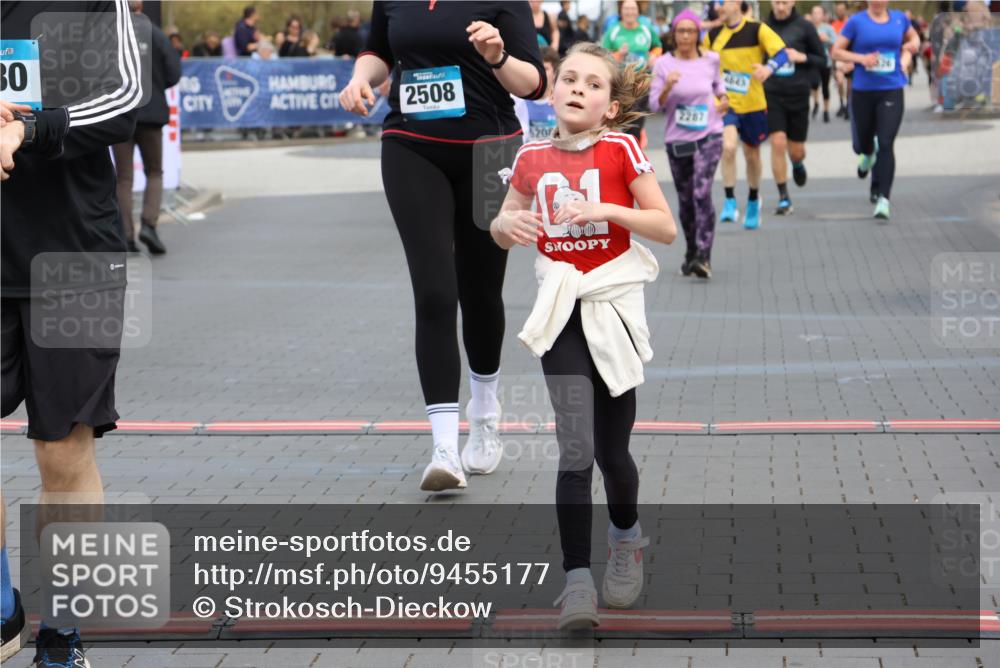 12.04.2026 - 45. Internationalen Wilhelmsburger Insellauf Strokosch-Dieckow http://msf.ph/oto/9455177 12.04.2026 13:03:56 Ziel 2642, 4780, 5063, 2508, 5200, 5208, 4842, 2287 meine-sportfotos.de