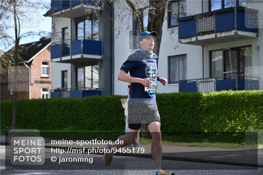 12.04.2026 - 45. Internationalen Wilhelmsburger Insellauf J. Mangold http://msf.ph/oto/9455179 12.04.2026 10:24:52 Ziel 5609, 4296, 3558, 4495, 5415, 5569, 3321, 5502, 3812 meine-sportfotos.de