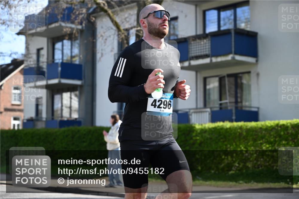 12.04.2026 - 45. Internationalen Wilhelmsburger Insellauf J. Mangold http://msf.ph/oto/9455182 12.04.2026 10:24:53 Ziel 5609, 4296, 3558, 4495, 5415, 5569, 3321, 5502, 3812 meine-sportfotos.de