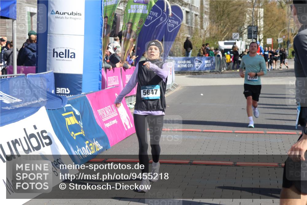12.04.2026 - 45. Internationalen Wilhelmsburger Insellauf Strokosch-Dieckow http://msf.ph/oto/9455218 12.04.2026 10:43:45 Ziel 5407, 5286, 2039 meine-sportfotos.de