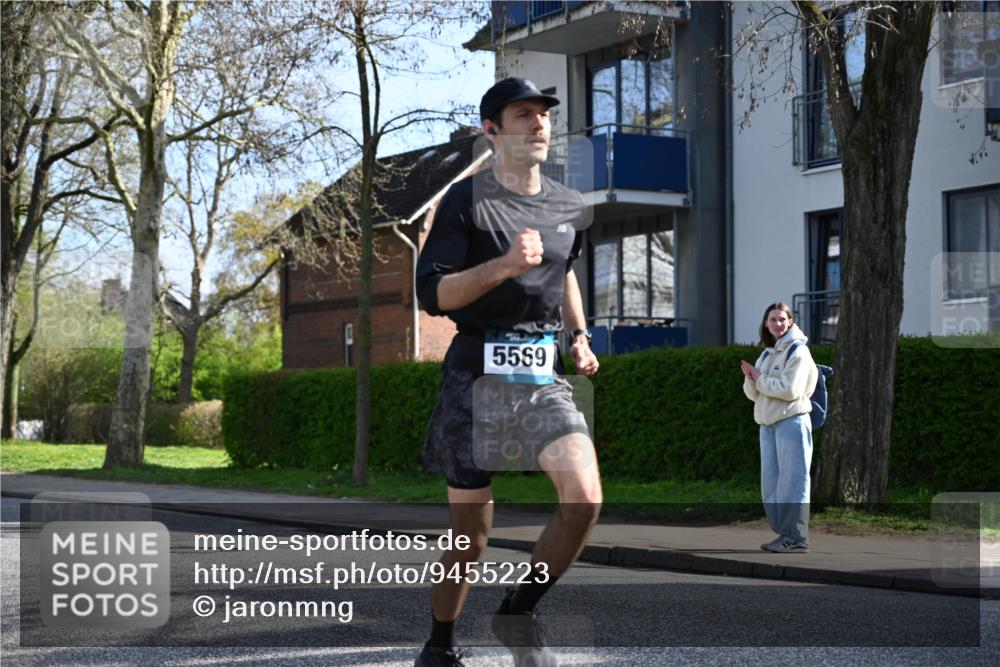 12.04.2026 - 45. Internationalen Wilhelmsburger Insellauf J. Mangold http://msf.ph/oto/9455223 12.04.2026 10:25:06 Ziel 4495, 5415, 5569, 3321, 5502, 3812, 3578, 5767, 5707 meine-sportfotos.de
