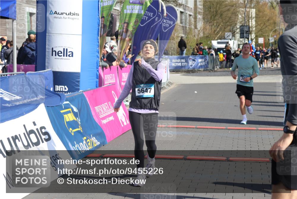 12.04.2026 - 45. Internationalen Wilhelmsburger Insellauf Strokosch-Dieckow http://msf.ph/oto/9455226 12.04.2026 10:43:45 Ziel 5407, 5286, 2039 meine-sportfotos.de