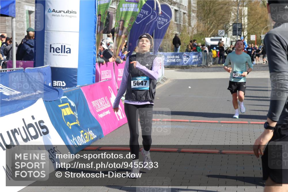 12.04.2026 - 45. Internationalen Wilhelmsburger Insellauf Strokosch-Dieckow http://msf.ph/oto/9455233 12.04.2026 10:43:45 Ziel 5407, 5286, 2039 meine-sportfotos.de